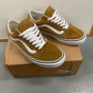 Tan Old Skool Vans